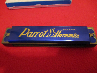 Vintage Parrot Harmonica 32 Hole Pre owned Made in China Partial Box