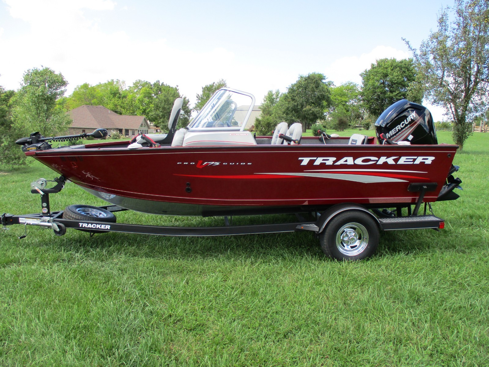 2017 TRACKER PRO GUIDE V175, W/T, COMBO, 90HP MERC. TRAILER, COVER, ONLY 25HRS!!