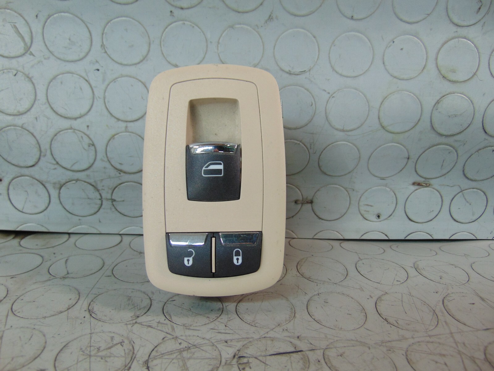 Pulsantiera alzacristalli posteriore destra MASERATI GHIBLI 2015 670019514