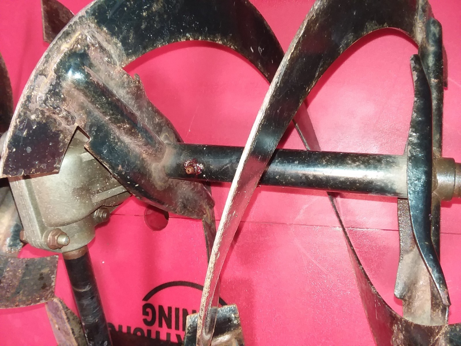 Craftsman Snow Blower 26 inch Auger Gearbox Impeller Worm Gear Axle 536.887750