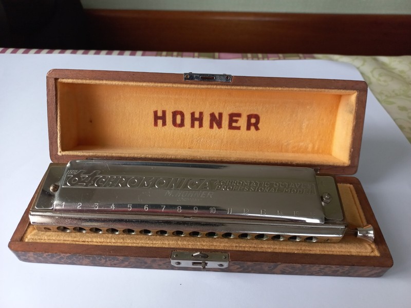 Harmonica Hohner 64 Chromonica 4 Chromatic Octaves Professional Model