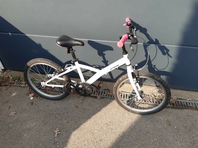 Misty Girl 300 Decathlon Btwin Girls Bike, Grt condition, 20'' collection CM4 