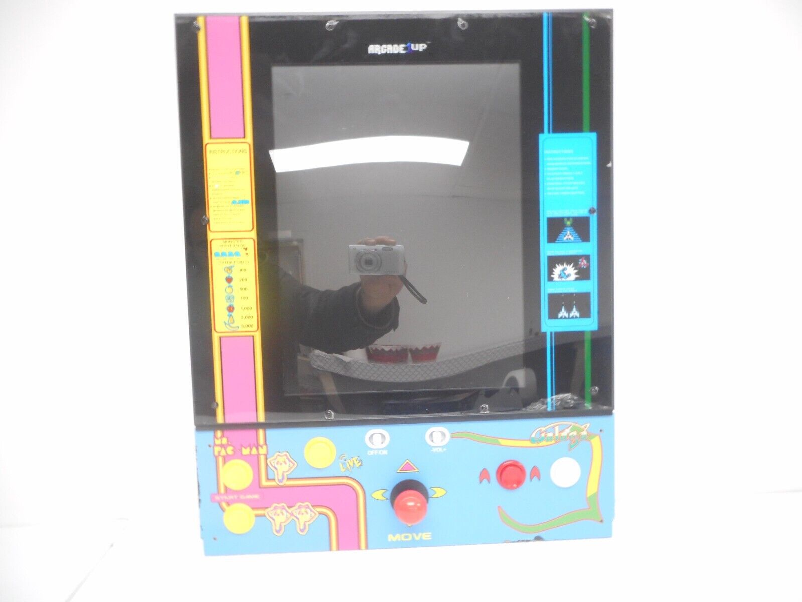 Arcade1Up Class of 81' Deluxe Arcade Game - Ms.Pac-Man Arcade1Up Class of 81' Deluxe Arcade Game - Ms.Pac-Man