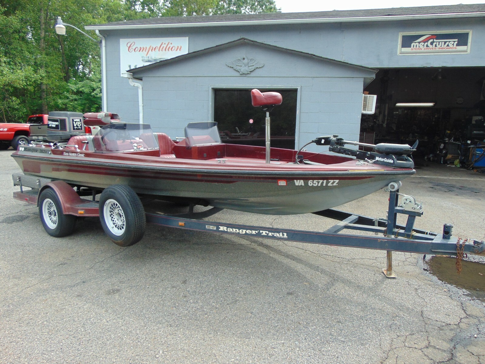 1990 Ranger 363V Bassmaster Classic Bass Boat Trailer 150 Johnson Fishing