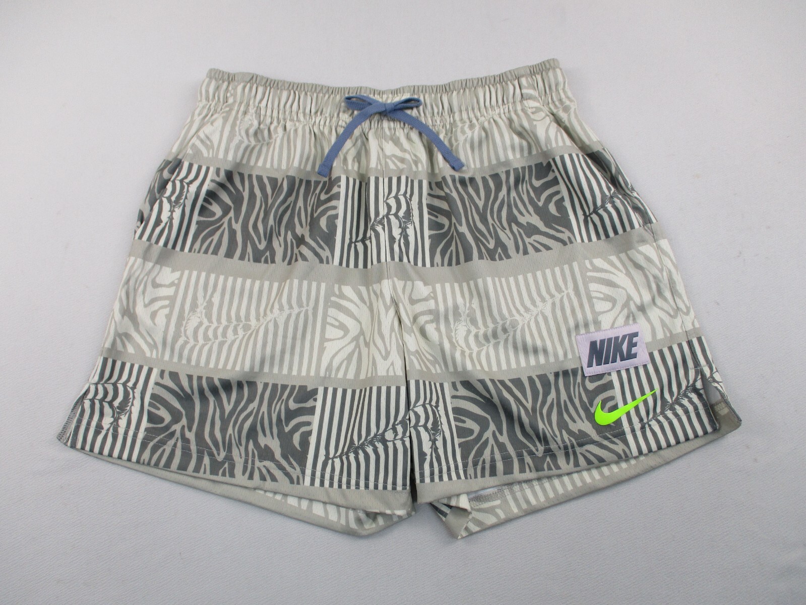 Nike Club Trippy Safari Print Mesh Shorts Mens Medium Gray