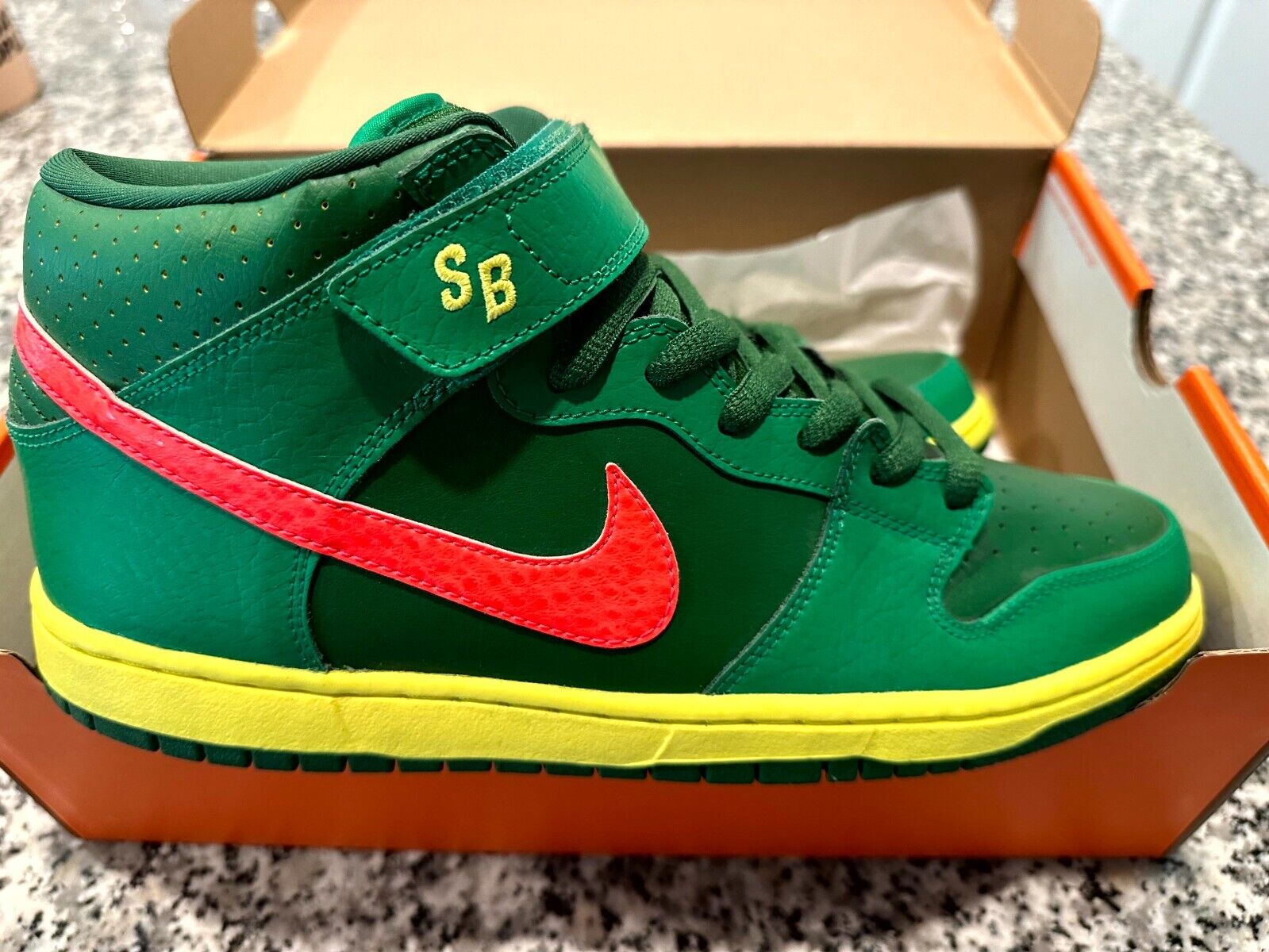 BRAND NEW - Nike SB Dunk Mid Pro SB Watermelon 2013 - Size BRAND NEW - Nike SB Dunk Mid Pro SB Watermelon 2013 - Size