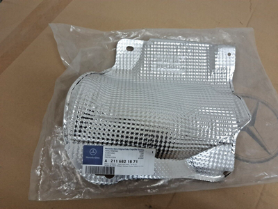 ORIGINAL Mercedes-Benz Exhaust guard rear right A2116821871 | eBay