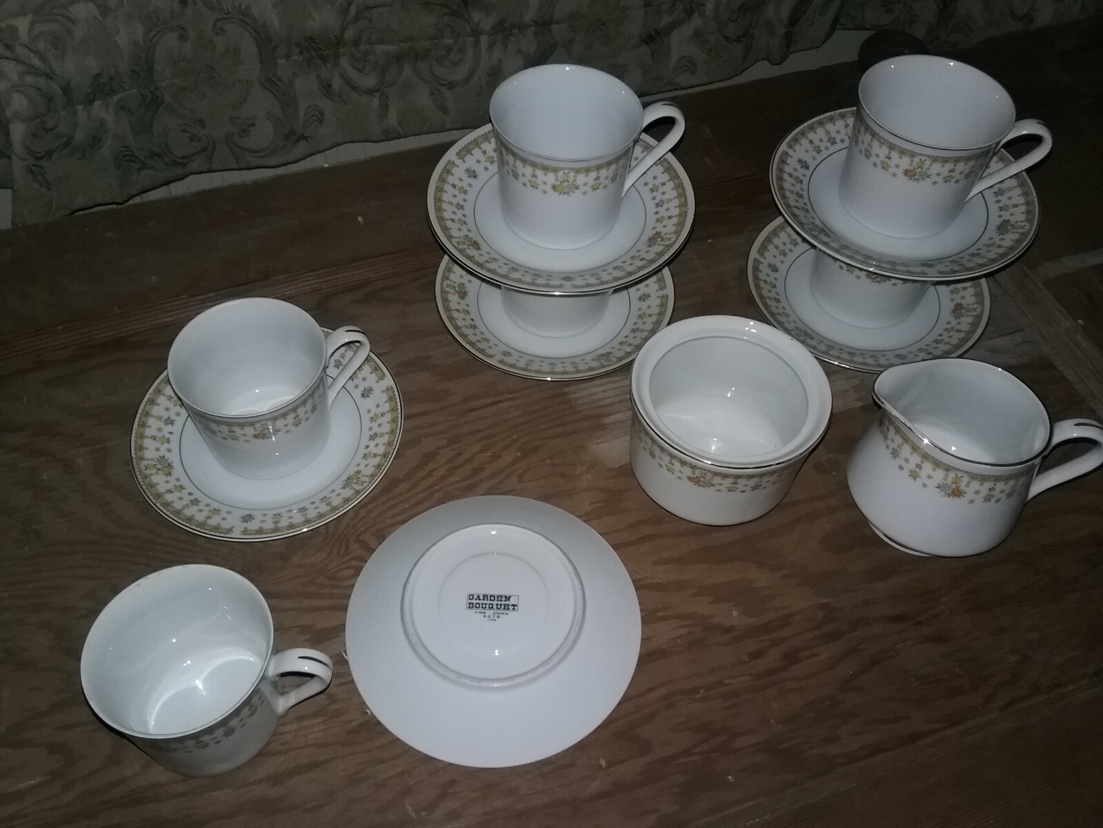(6) Vintage Garden Bouquet Cups & Saucers w/Creamer & Sugar Dishes