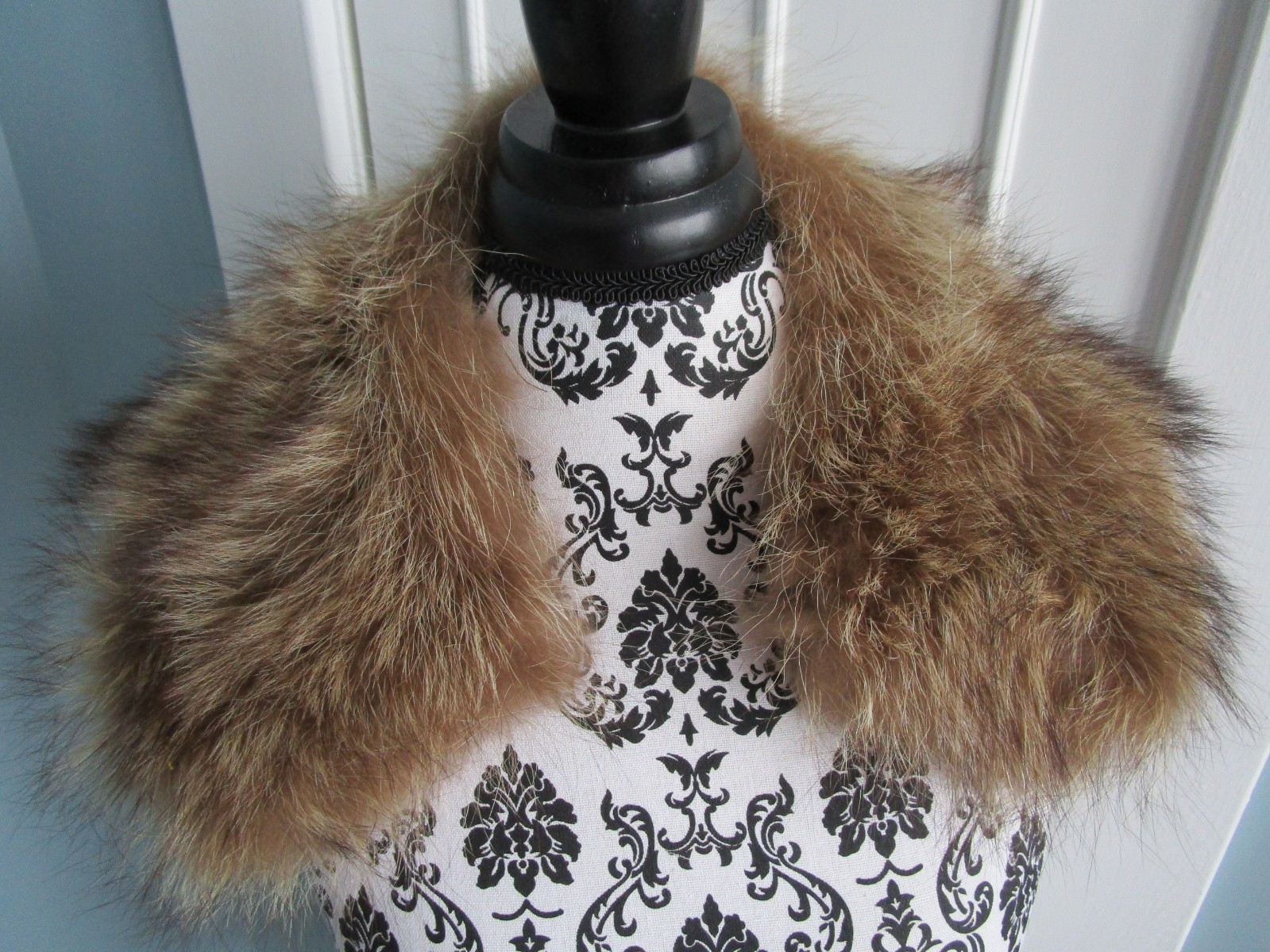 VINTAGE Brown Real Genuine RACCOON FUR Lined Collar Scarf Jacket Coat