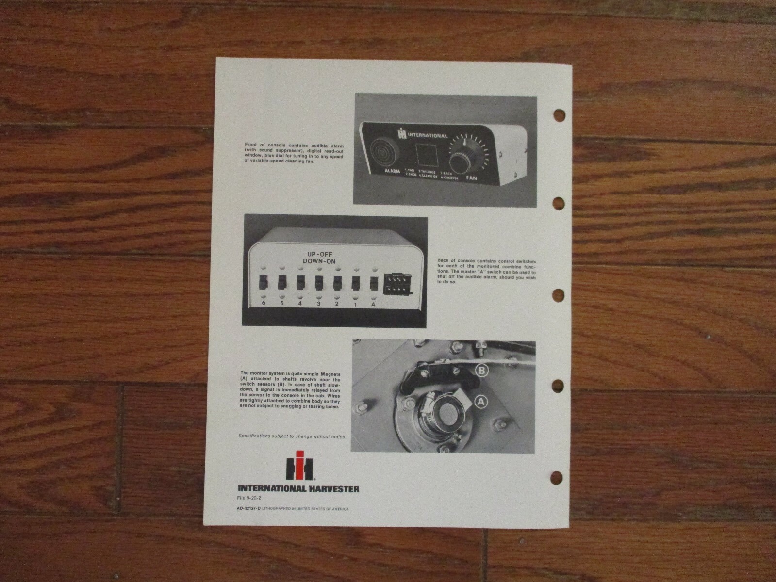 1975 IH COMBINE ELECTRONIC MONITOR BROCHURE..615, 715, 815, 915 COMBINES..EXC.