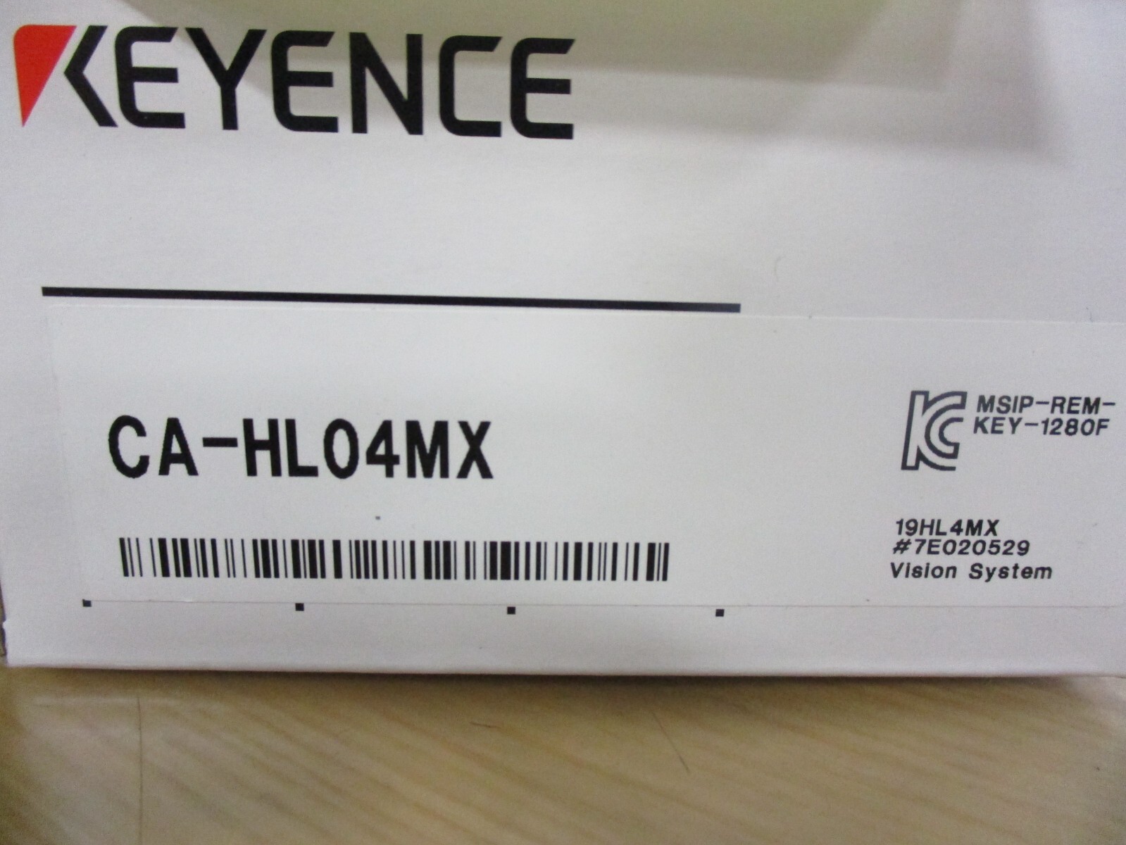KEYENCE CA-HL04MX 4000 pixel line scan camera with LED