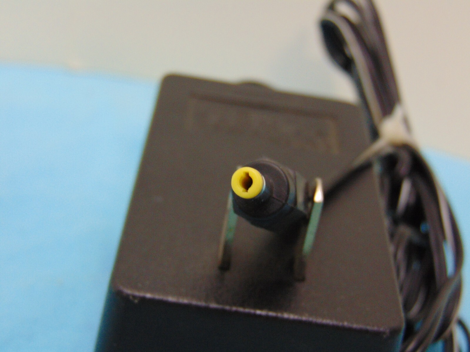 Sony AC Power Adaptor 6vdc 400mA AC-64NC