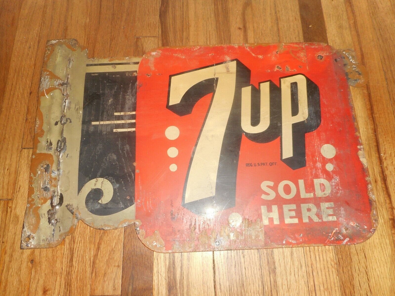 RARE Vintage 7up SOLD HERE SODA POP Metal Advertising FLANGE RARE Vintage 7up SOLD HERE SODA POP Metal Advertising FLANGE