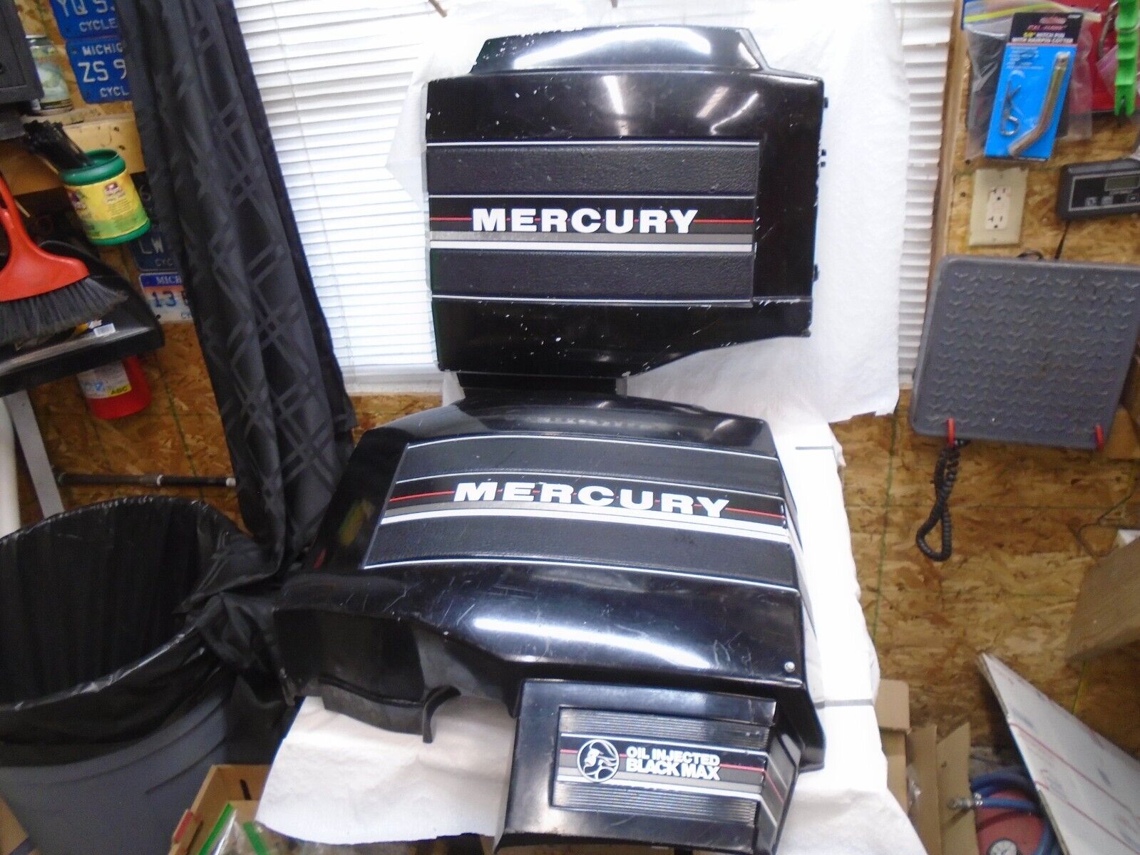 1980-81 MERCURY V-150 COWL ASSEMBLY 2151-7620A4 2150-7619A1 OUTBOARD MOTOR BOAT 1980-81 MERCURY V-150 COWL ASSEMBLY 2151-7620A4 2150-7619A1 OUTBOARD MOTOR BOAT
