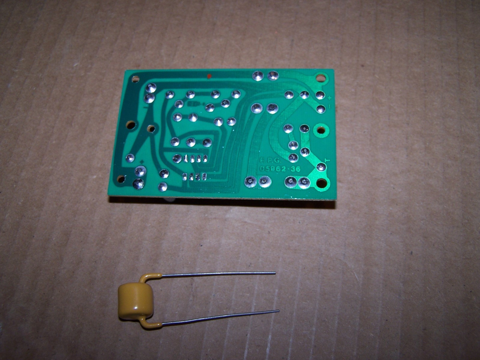 Circuit Board and Lightining Arrestor for Super 12 Electric Fencer