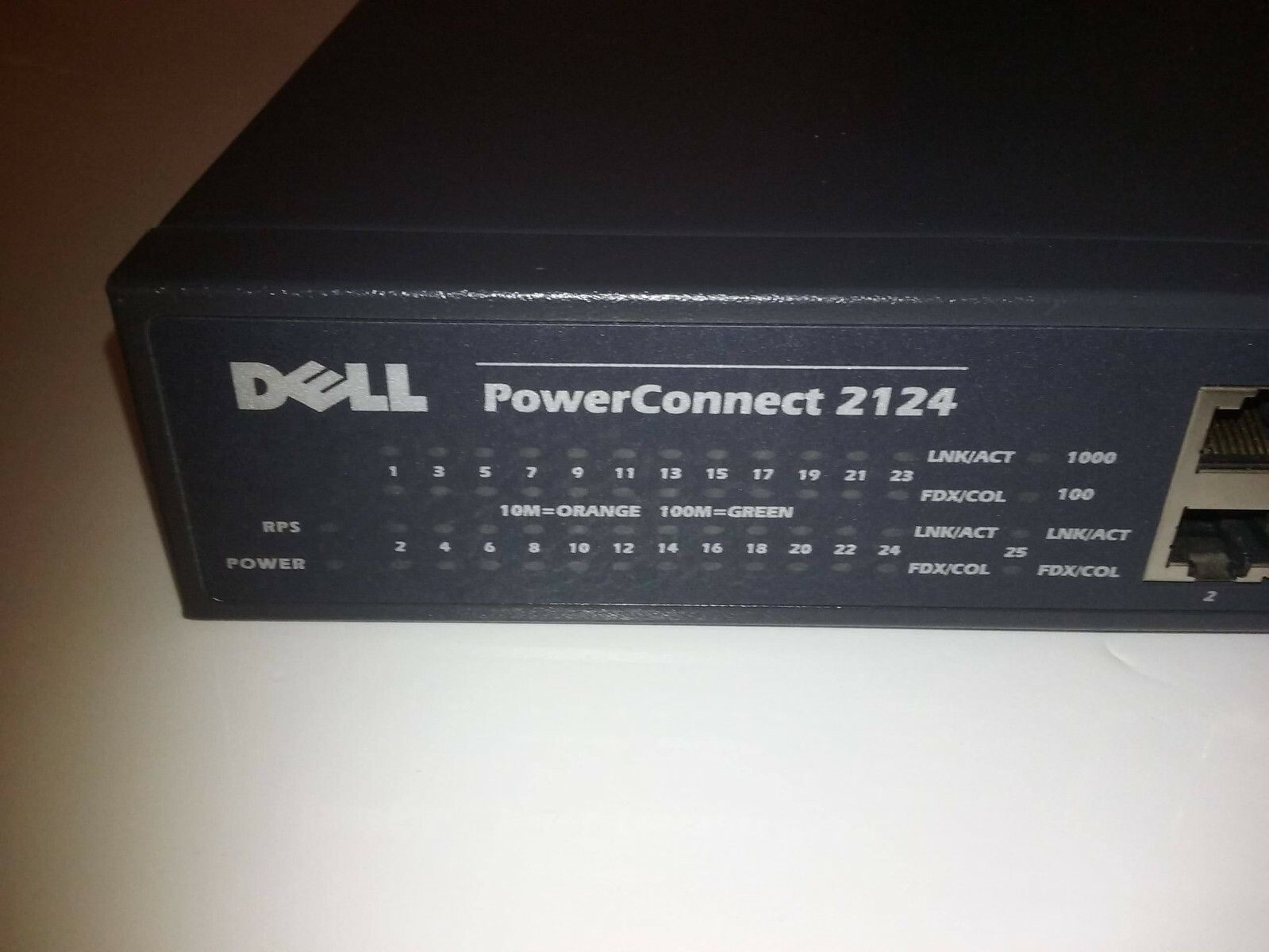DELL POWERCONNECT 2124 24 Port 10/100 + 1 uplink 1000 Port switch Unmanaged