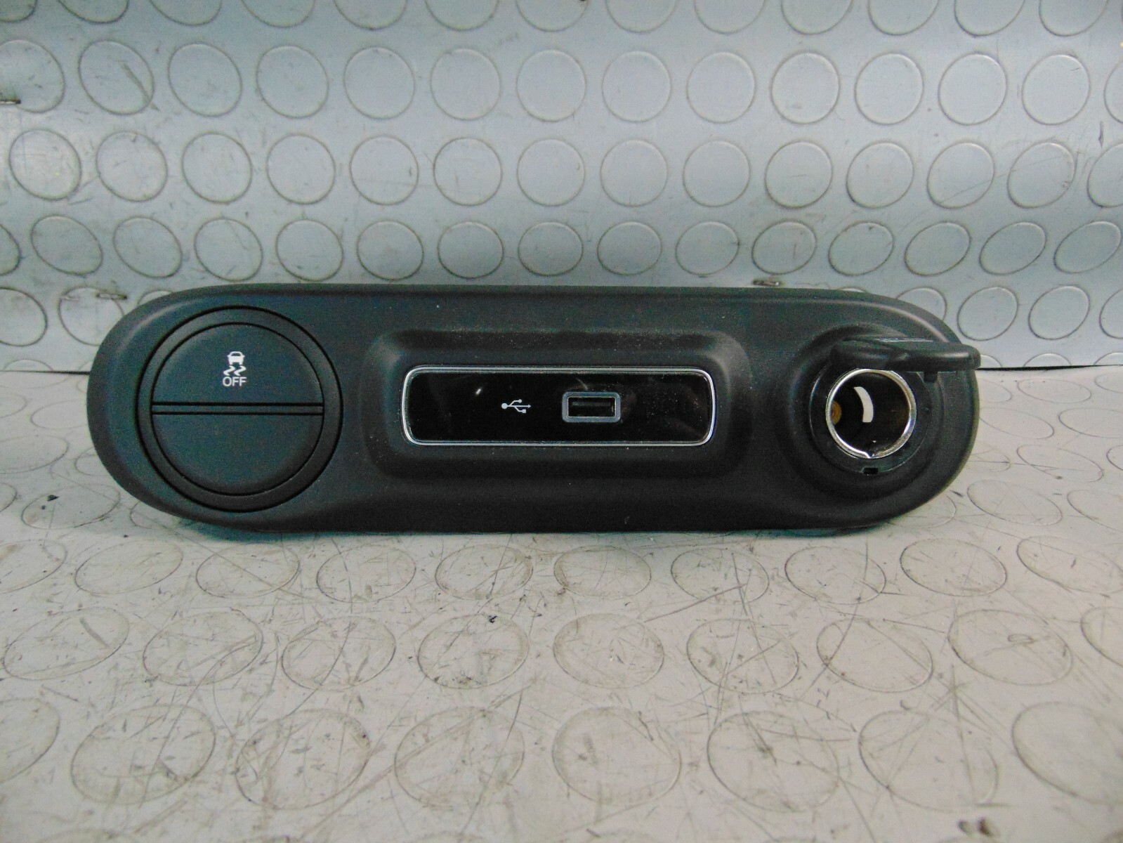 Pulsantiera ingresso USB ESP ACCENDISIGARI FIAT 500 L 735651352 07356913970