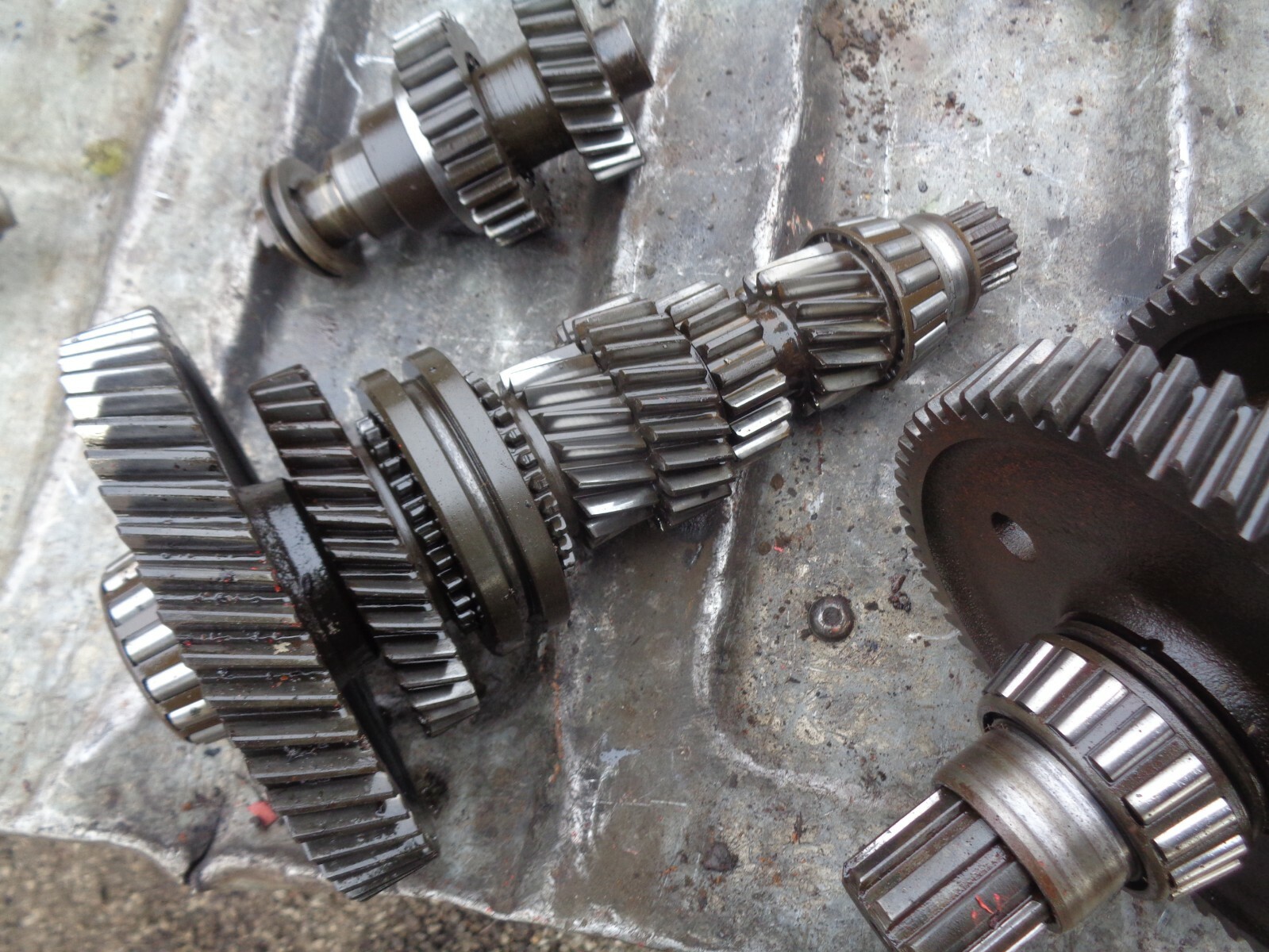 Ford Tractor 600-800 4 Speed Transmission Top & Bottom Shafts W/Gears 1955-1957