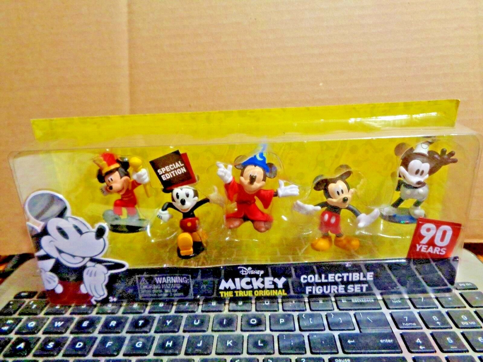 Disney Mickey Mouse 90th Years Of Magic Special Edition