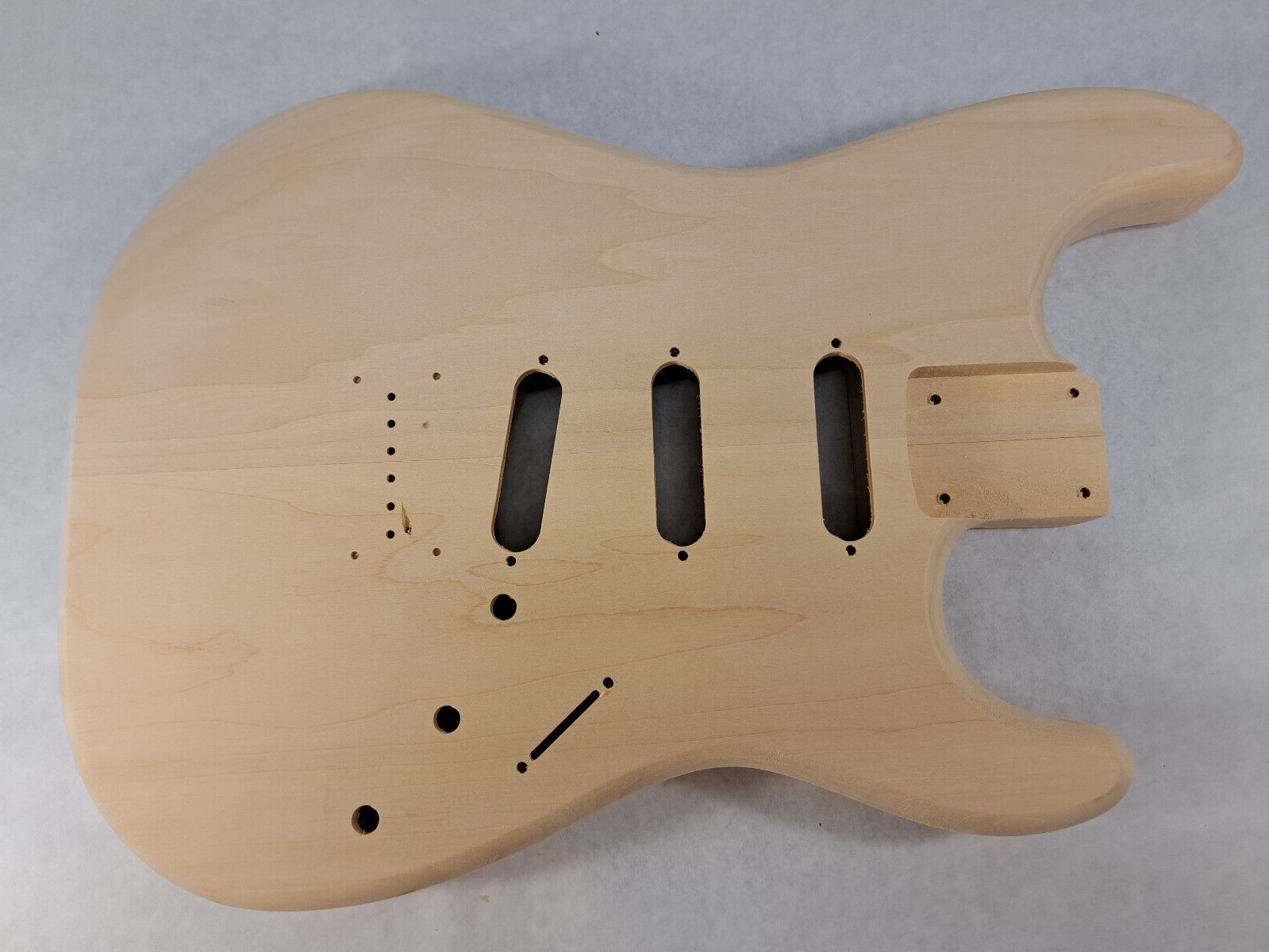 Basswood SSS Hardtail guitar body - fits Fender Strat