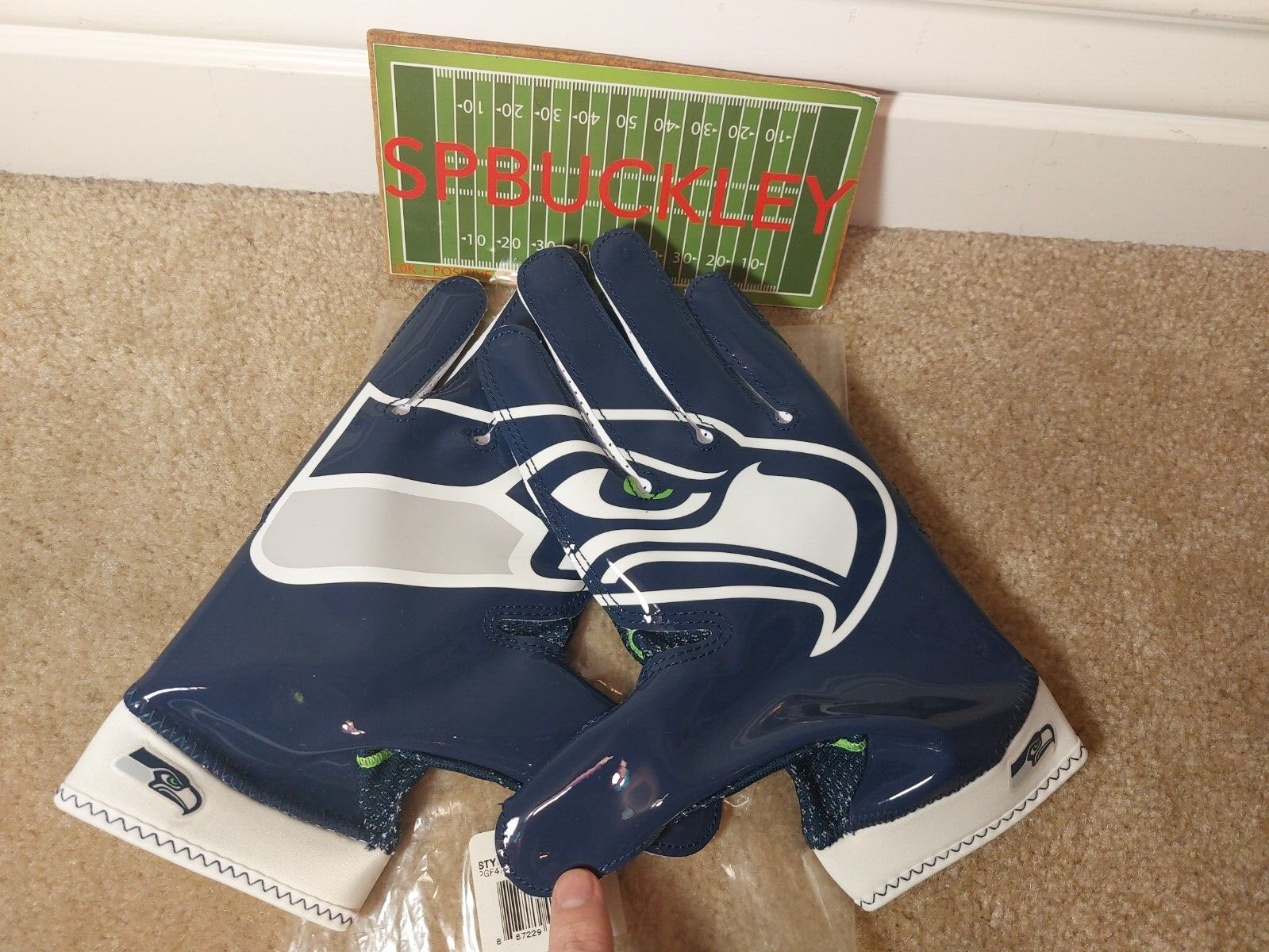 NFLシーホークスグローブ Earl ThomasモデルSuperbad 3.0 NFLシーホークスグローブ Earl ThomasモデルSuperbad 3.0