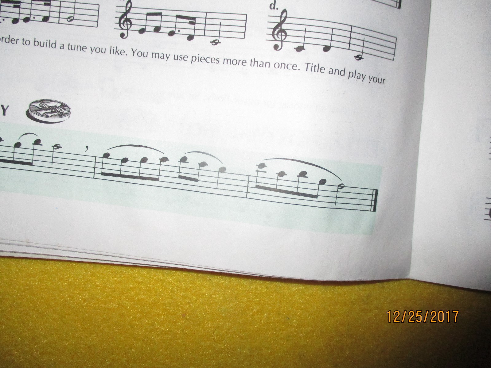 Lot 2 clarinet band books: Yamaha Advantage 2 Standard Excellence level 2