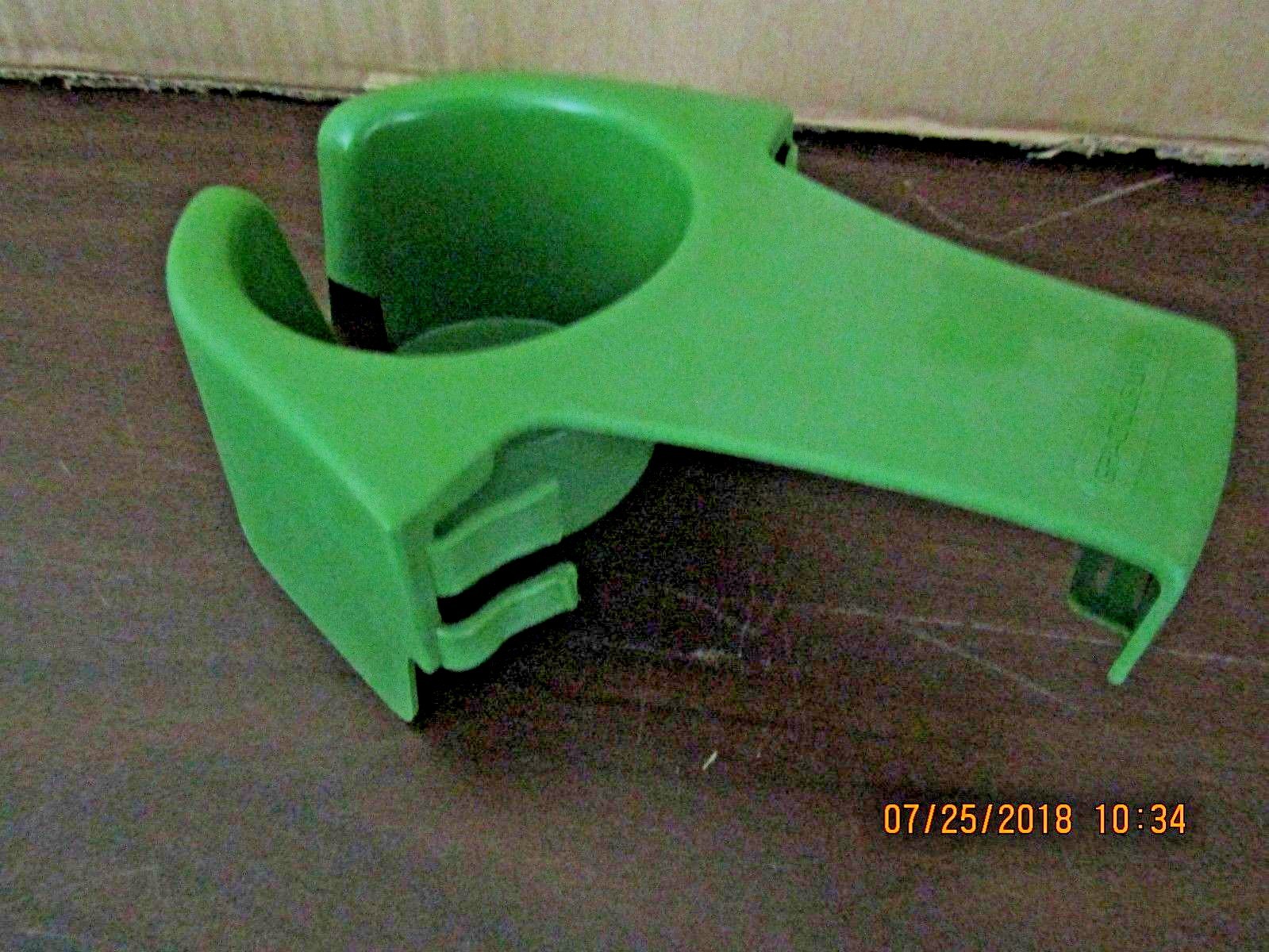 Three (3) ADIRONDACK CHAIR BEVERAGE CUP HOLDERS Green Splendor Gracious Living