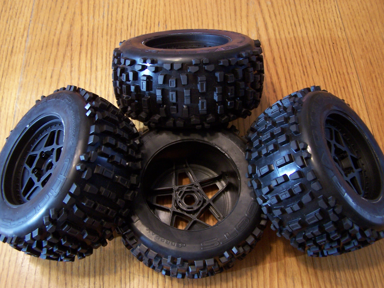 4 Arrma Outcast 6s EXB BLX Dboots Backflip Tires 17mm Wheels AR510092 Notorious