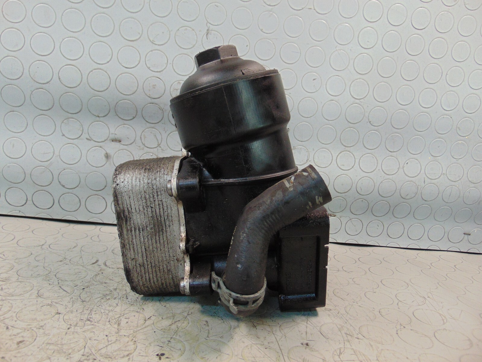 FILTRO OLIO RADIATORE AUDI A3 1.6 TDI VOLKSWAGEN TOURAN 03L115389B 03L117021B