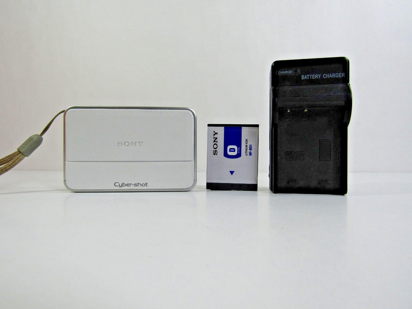 SONY Cyber Shot DSC-T2 8.1MP Digital Camera | eBay