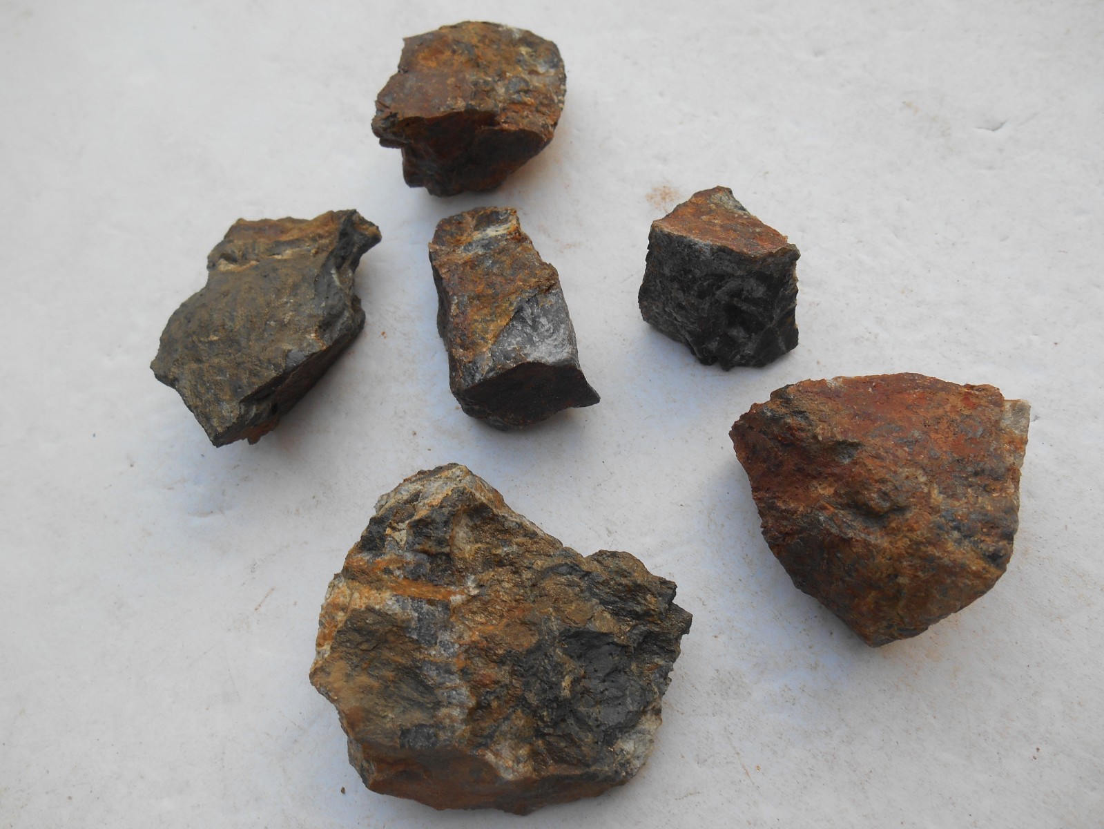 GOLD PACKAGE DEAL= 2 LBS Gold Pay Dirt +PLUS+ The Chunks of Gold Ore Shown PC194