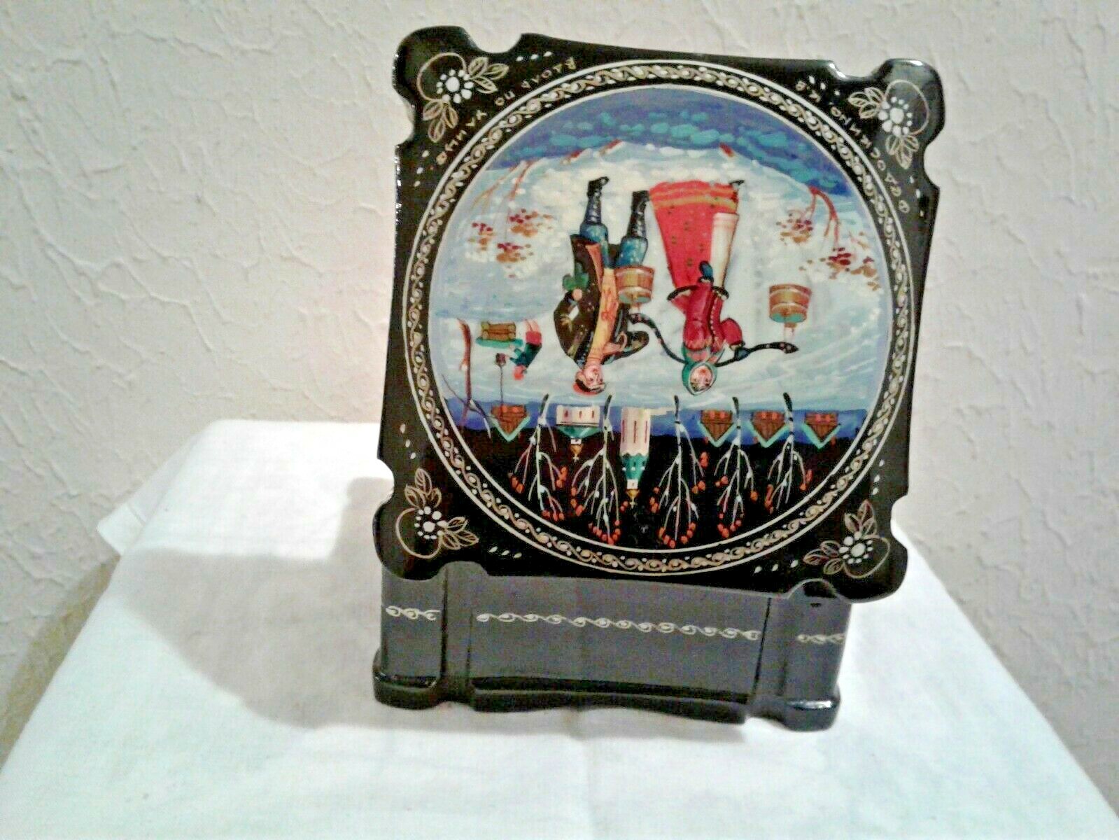 Russian Lacquer Box (young man and woman), mint condition and signed