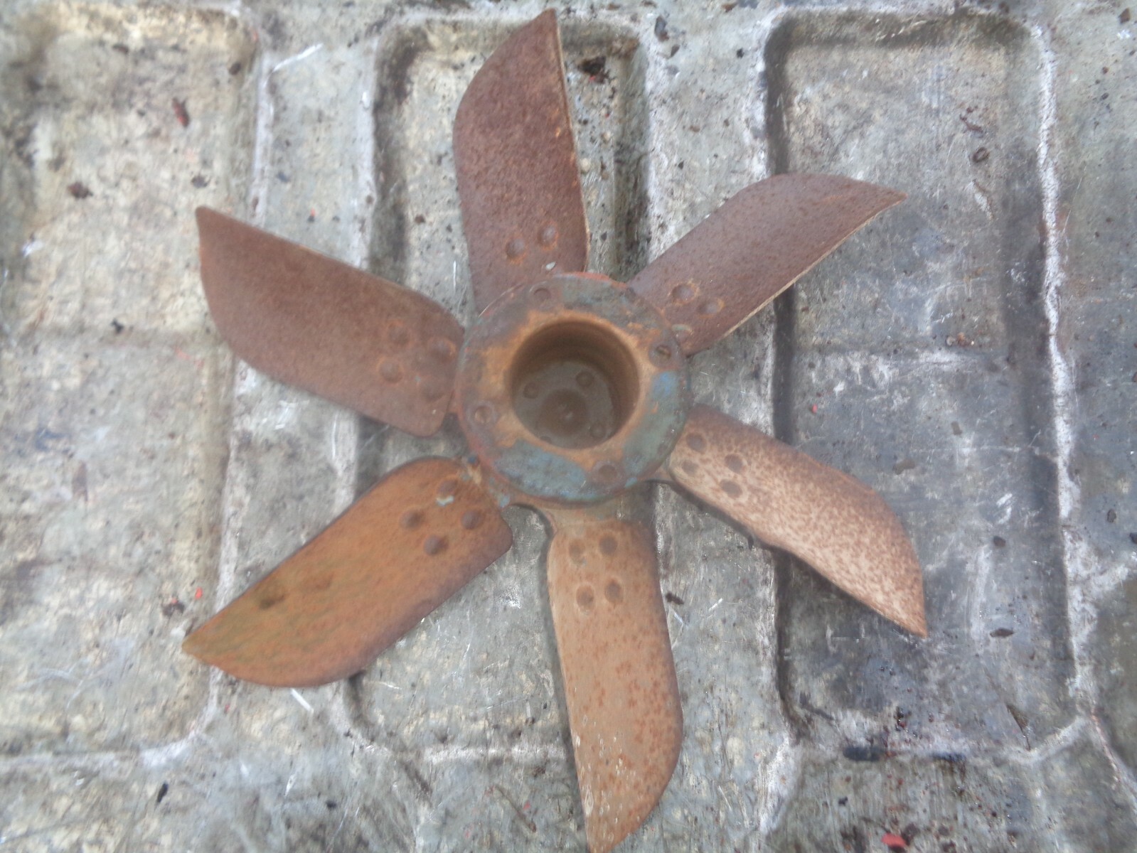 Ford Tractor 8N Engine 6 Blade Fan W/Mount Hub