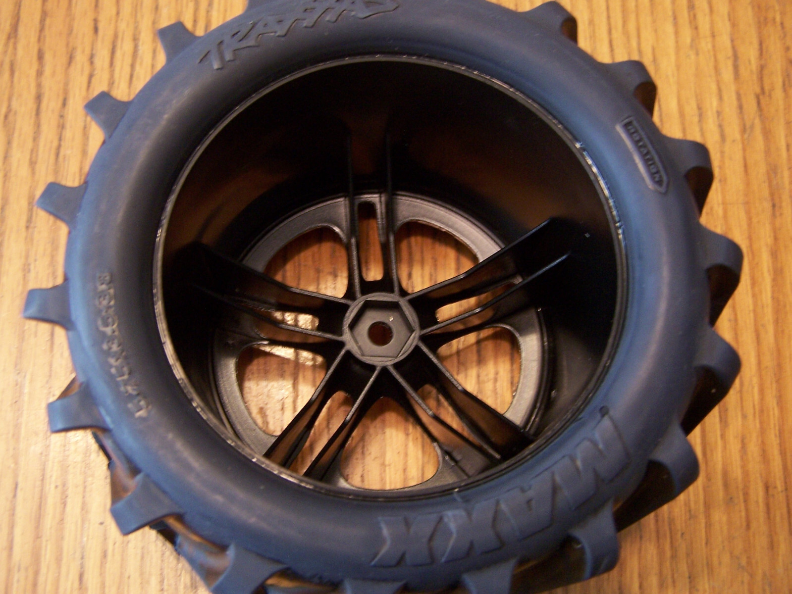 Fit Traxxas 2.5/3.3 T-maxx Chevron Tires 14mm 3.8 Wheels 16.8 Emaxx Revo / FLAWS