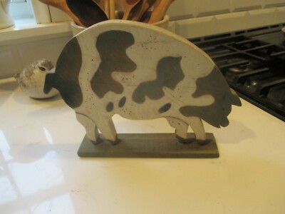 Wood pig on a stand. Handmade?