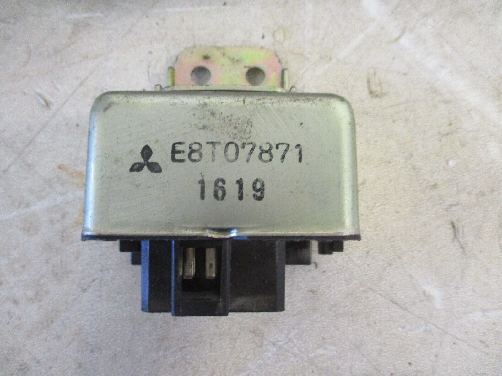 1991-1993 Mitsubishi 3000GT Stealth Fuel Pump MFI Relay 1991-1993 Mitsubishi 3000GT Stealth Fuel Pump MFI Relay