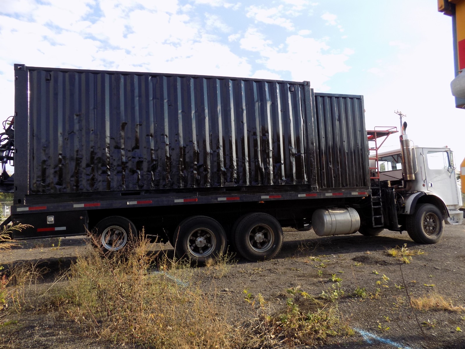 1994 Mack MR690S Grapple Truck / Heavy Duty / 6 Spd / Triaxle / Diesel