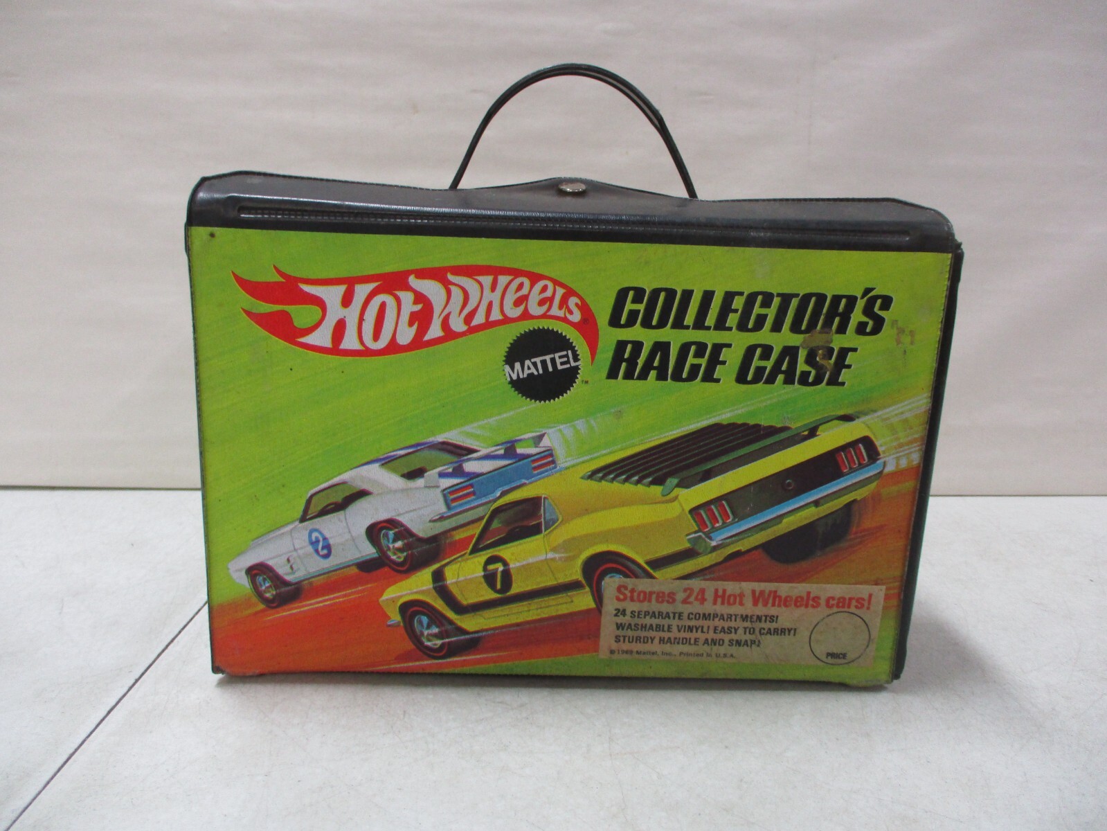 Redline Collectors Race Case Holds 24 Cars