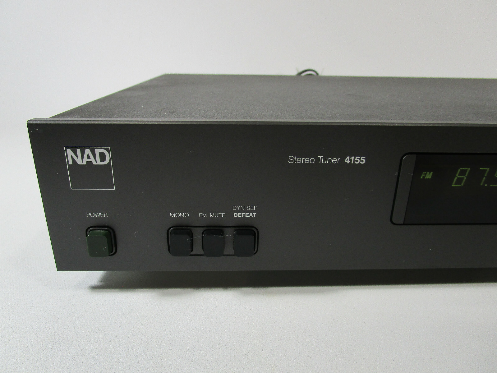 NAD 4155 AM/FM STEREO TUNER Nice condition