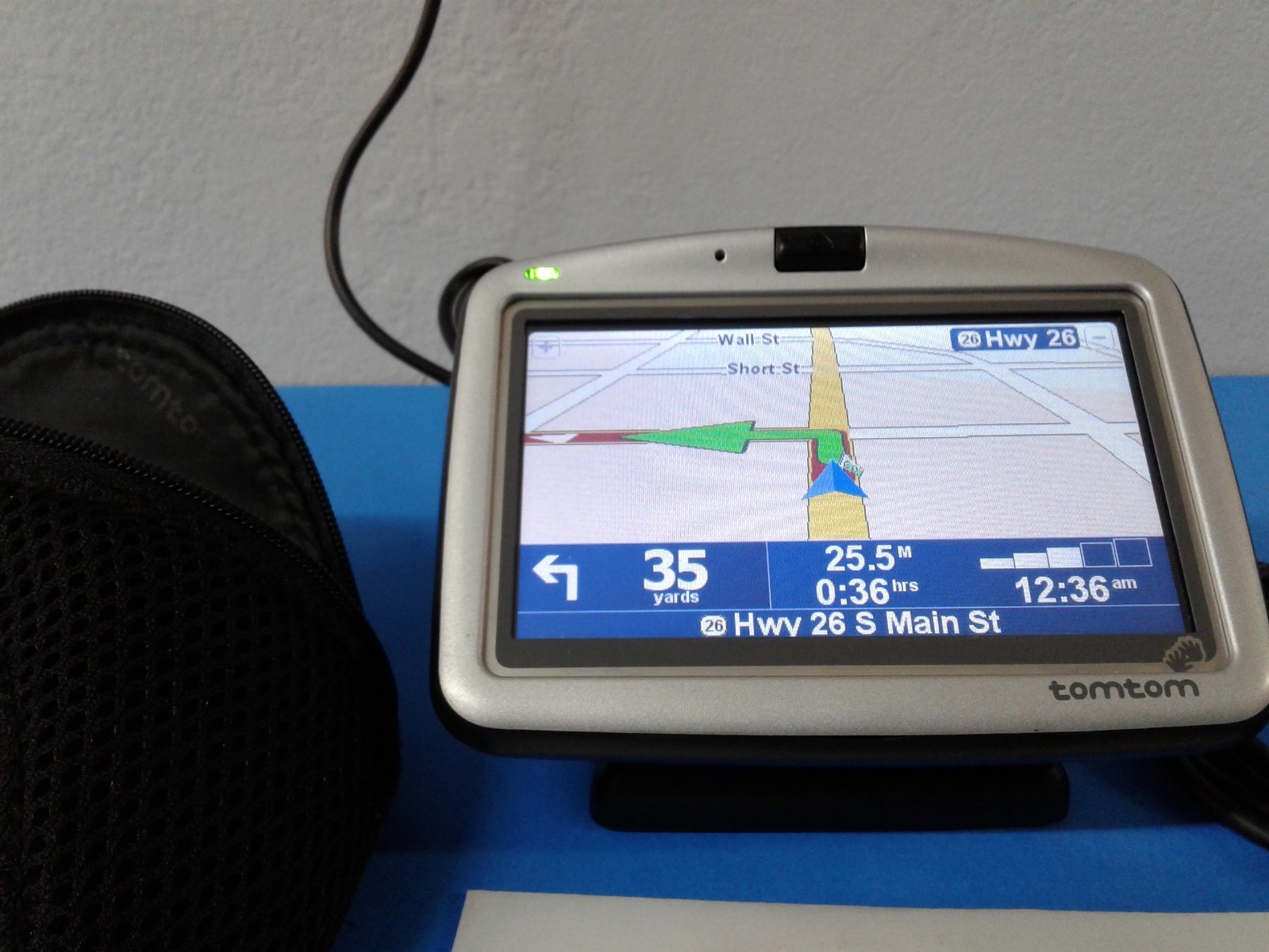 Tomtom GO 510 w/home dock outlet and USB charger USA&Canada mesh bag CD