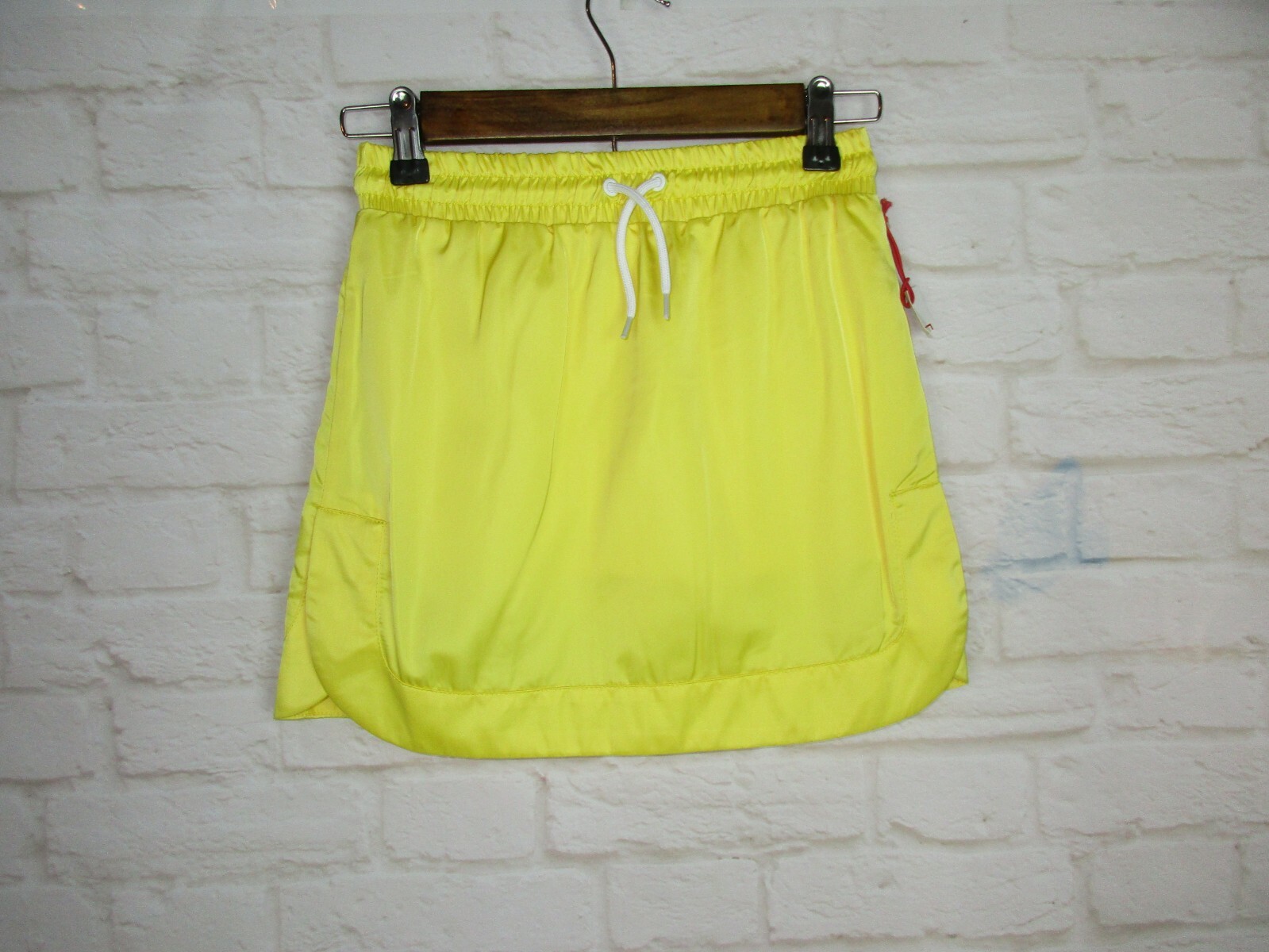 Hunter Girls size XS 4-5 Bright Yellow Athletic Skort Skirt NWT