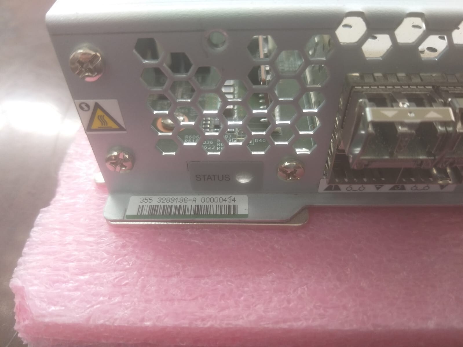 Hitachi 3289196-A w/ 5559354-A ( 10GB SR SFP ) x 6 units
