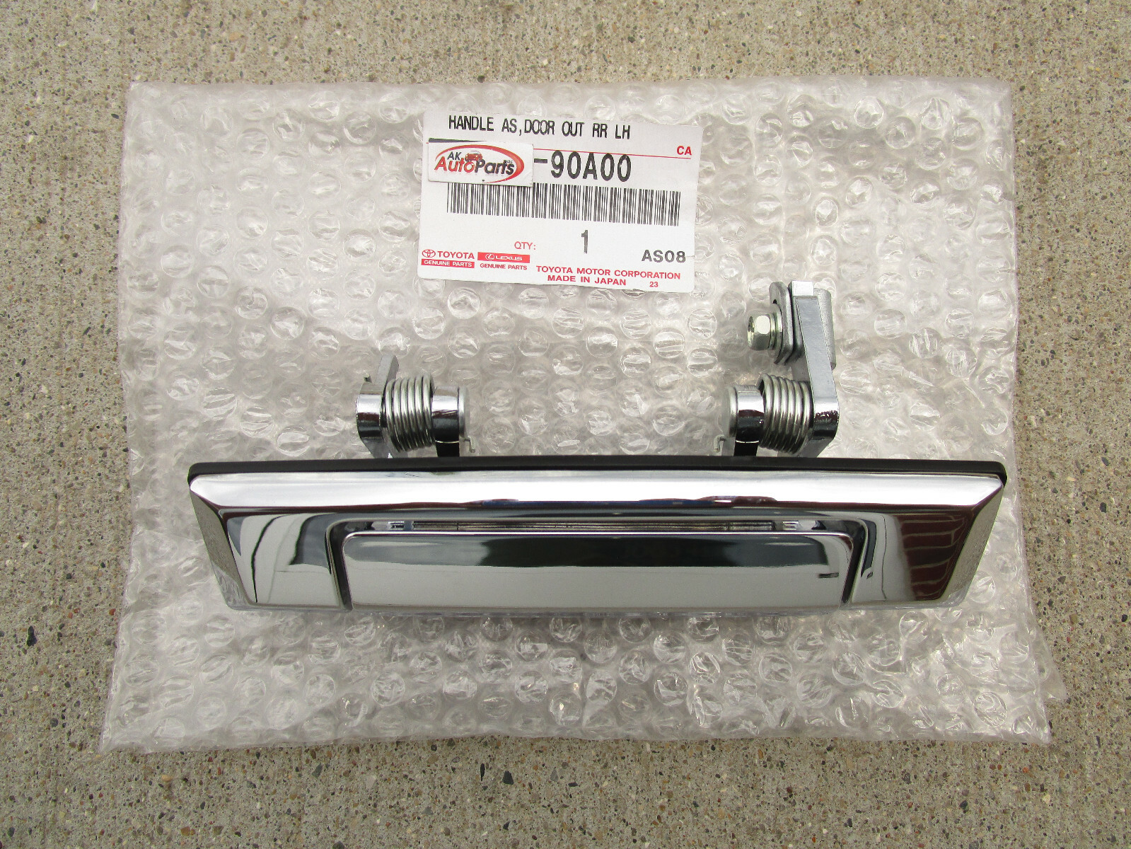 88 - 90 TOYOTA LAND CRUISER FJ62 REAR LEFT SIDE EXTERIOR DOOR