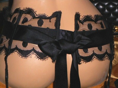 USA M/L Victoria's Secret Black Silk Cincher Garter Belt & VinTage Lace Gloves