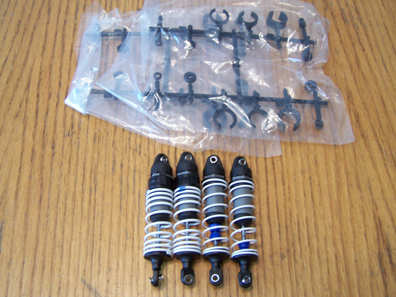 Fits Traxxas 2wd Drag Slash Front Rear Shocks w/ White Springs Rear Progressive