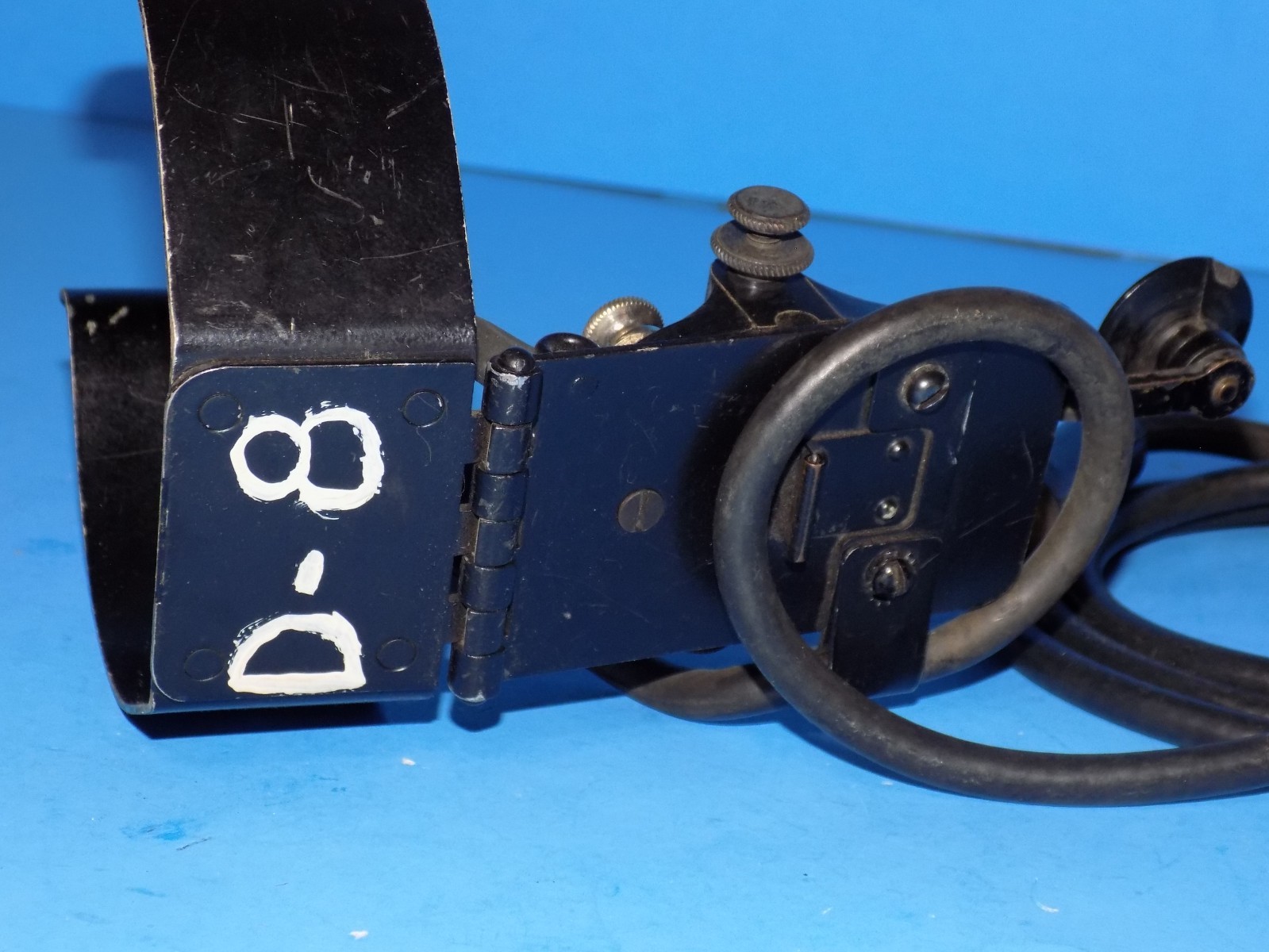 ***  VINTAGE WWII J-37 SOLDIERS LEG MOUNT TELEGRAPH KEY