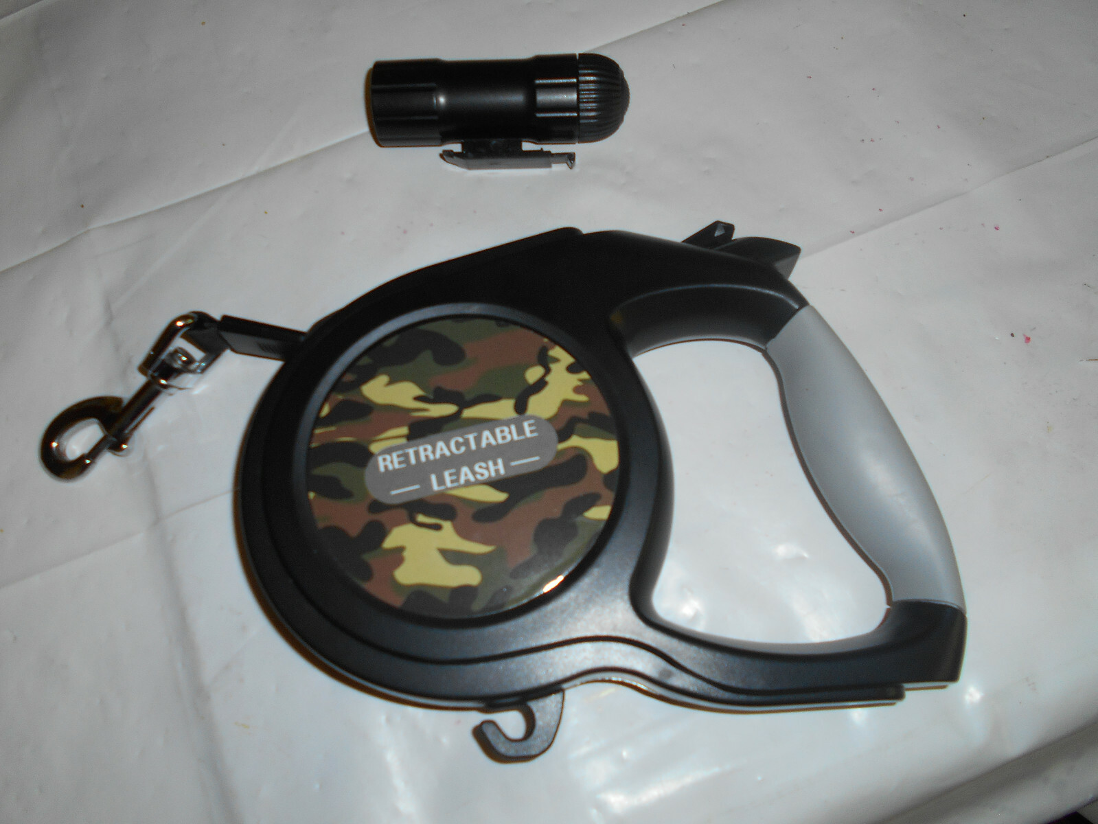  NEU  Ergonomische Flexible Hundeleine 8m mit Taschenlampe