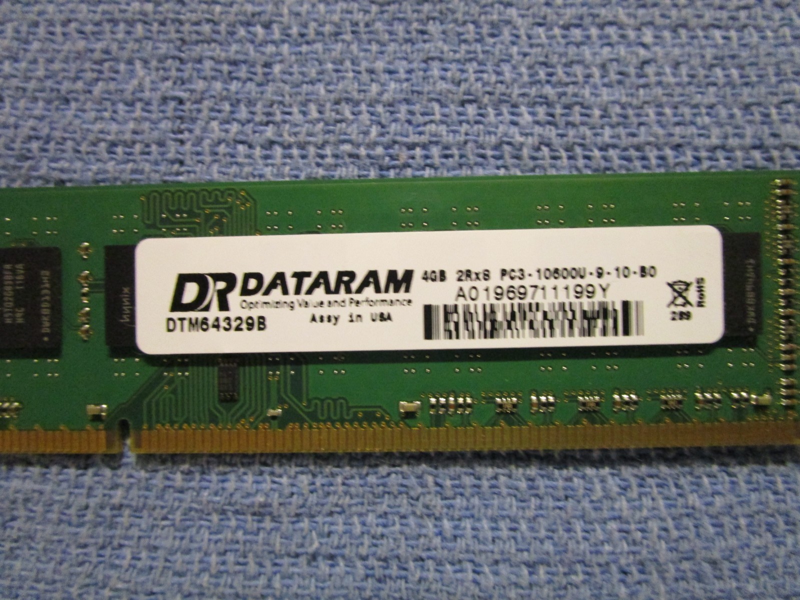 Dataram 4GB 2Rx8 PC3-10600U (DTM64329B) DDR3 Desktop ram