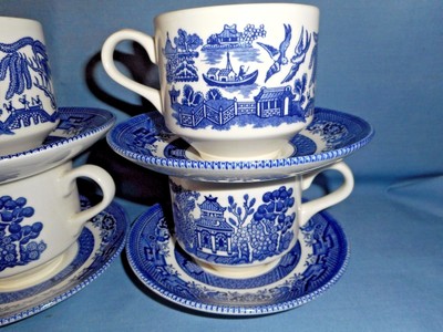 Lot of 6 Cups & 9 Saucers Churchill Blue Willow Asian Theme Blue & White