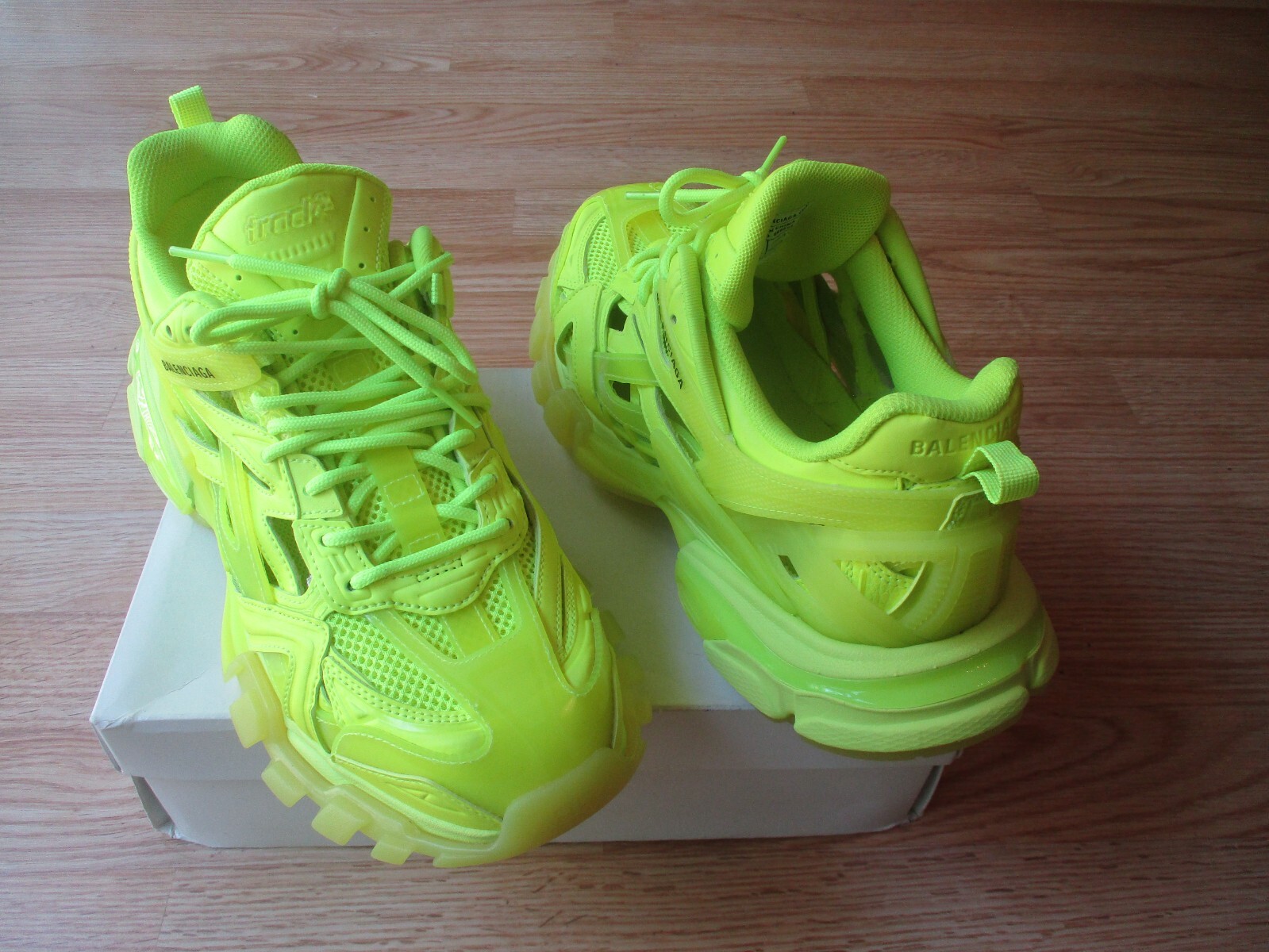 $1090 Balenciaga Track 2 Mens Sneakers Fluo Yellow 41 US 8 $1090 Balenciaga Track 2 Mens Sneakers Fluo Yellow 41 US 8